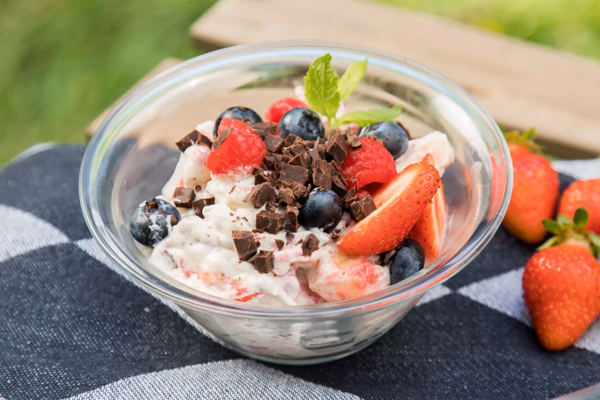 Hvad er forskellen på abemad og frugtsalat?