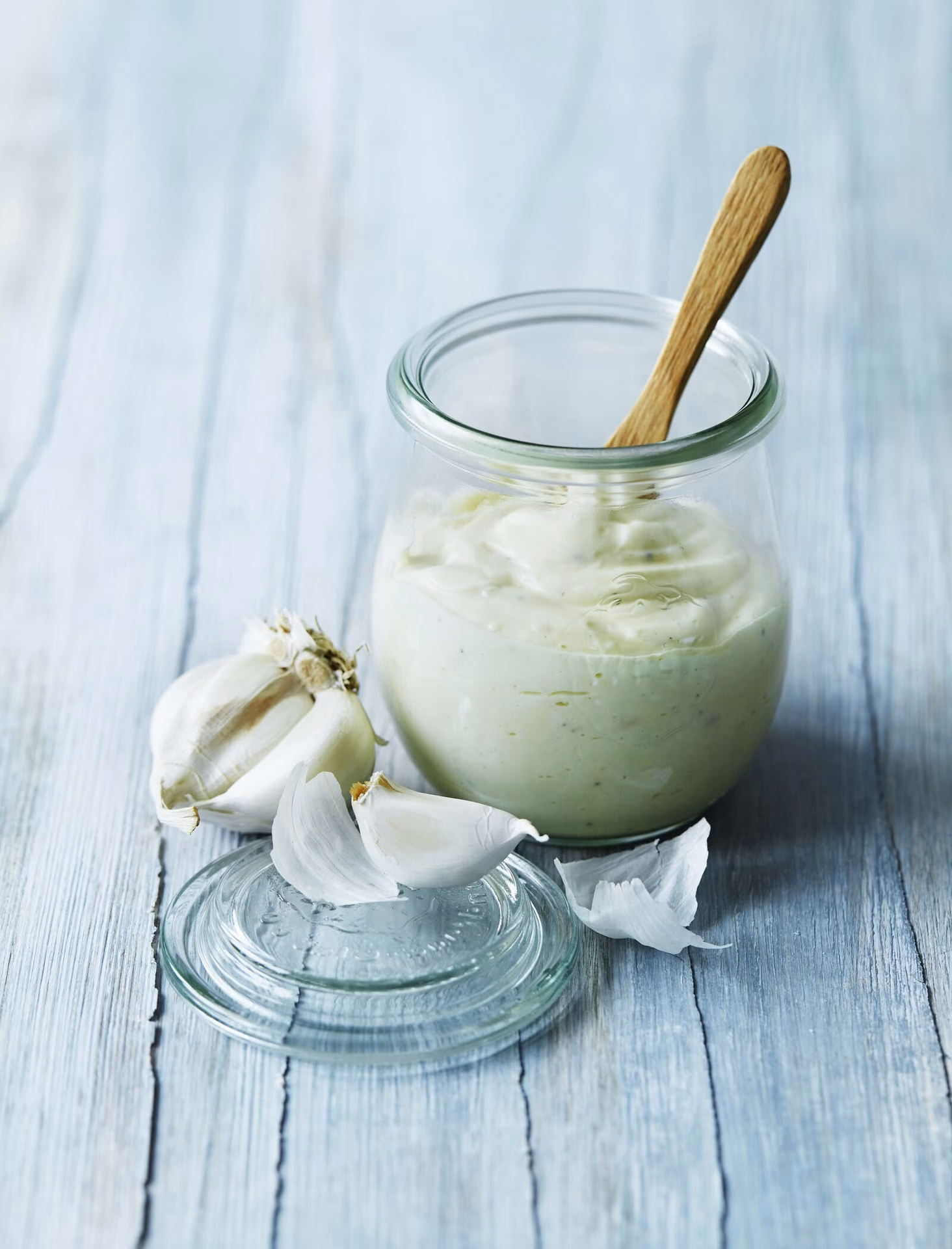 Hvad indeholder aioli?