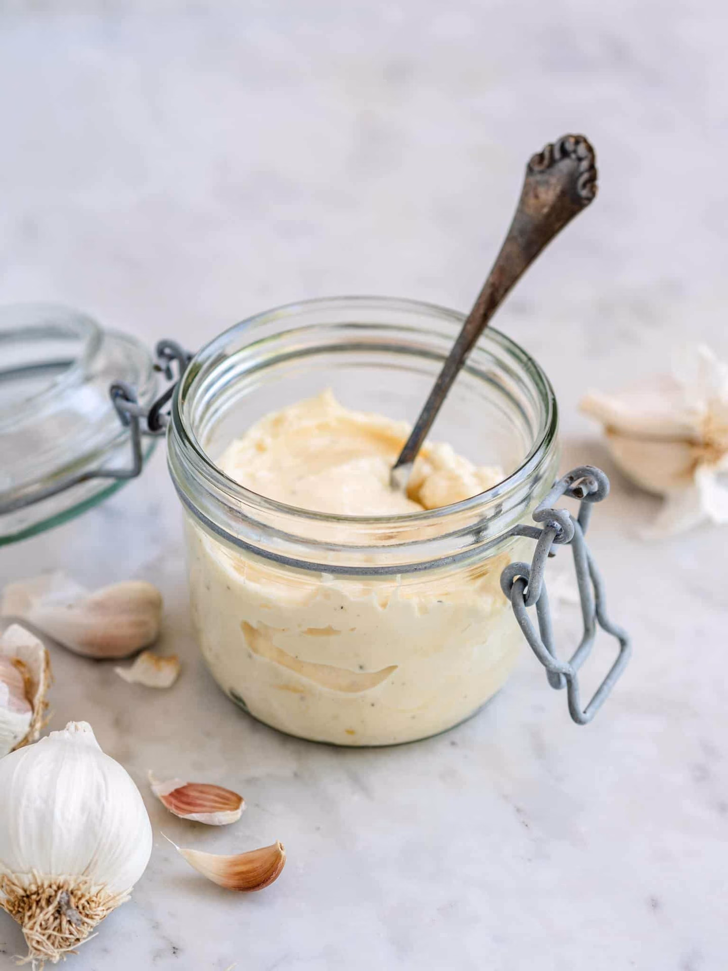 Hvordan laver man vegansk mayonnaise?