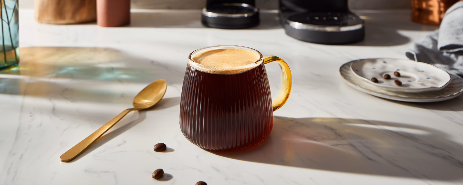 Hvor meget vand skal der i en Americano?