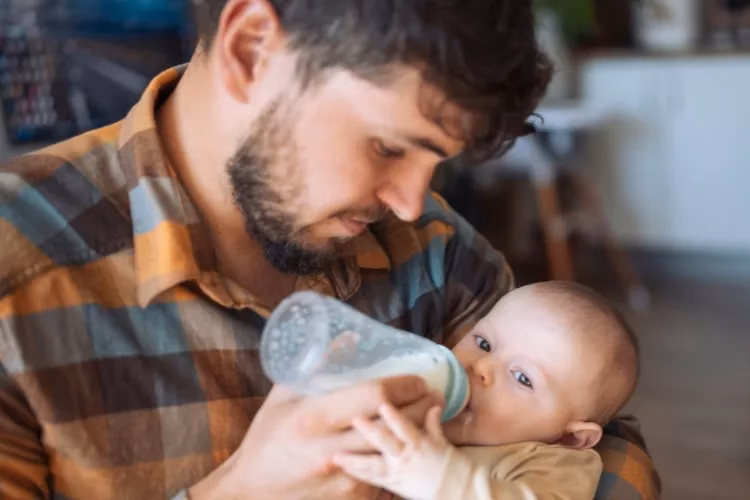 Hvor mange ml kan der være i babys mave?