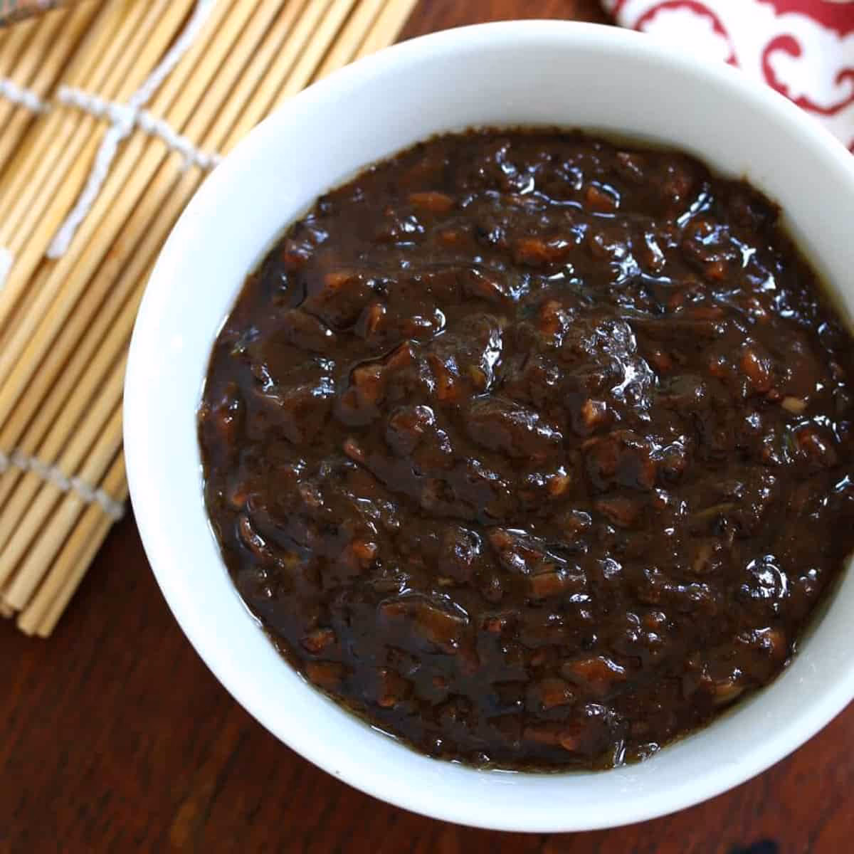 Hvad er black bean sauce?
