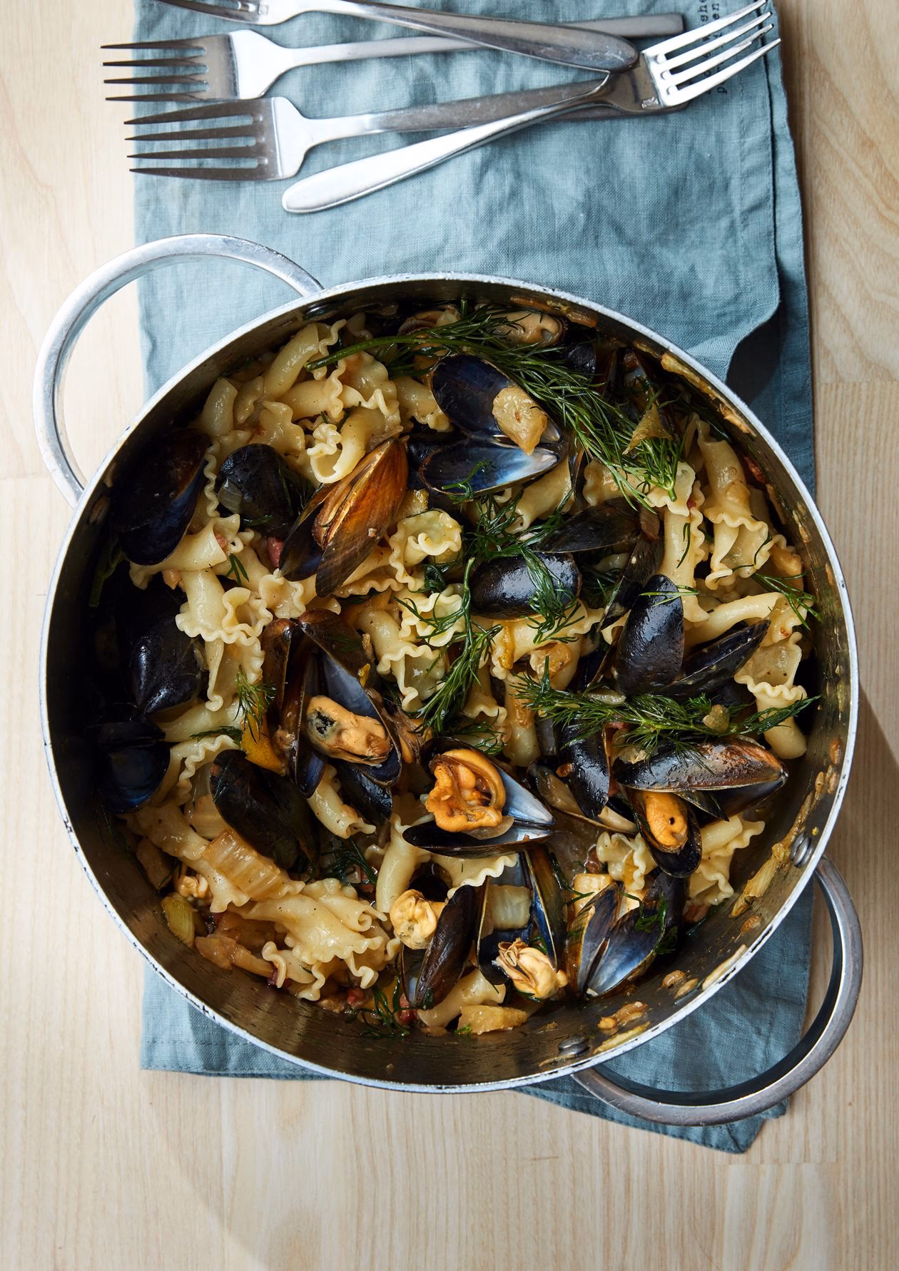 Hvor længe skal muslinger koges?