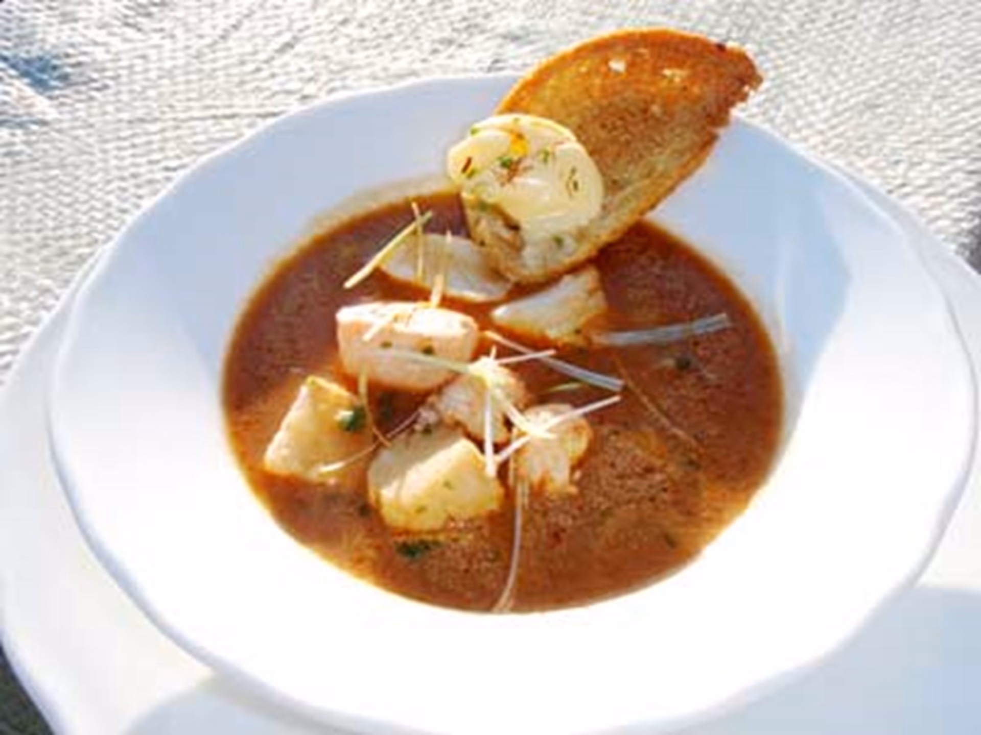 Hvad betyder Bouillabaisse?