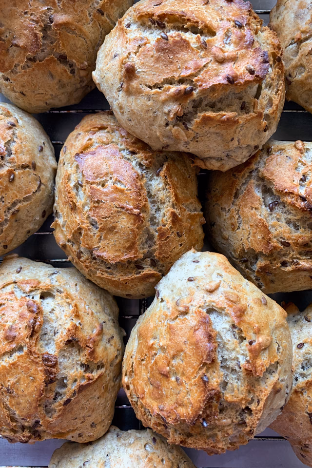 Hvorfor skal tørgær blandes med mel?