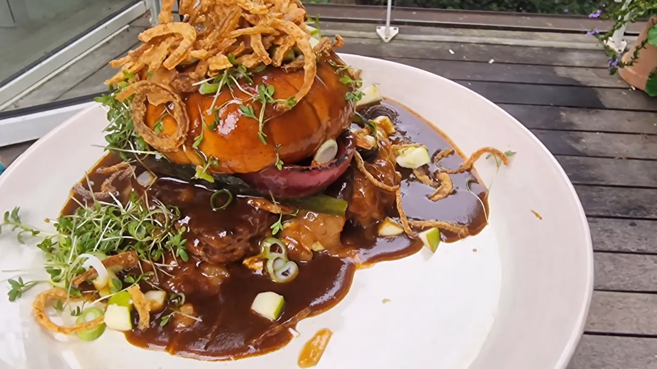 Hvor er Casper Sobczyk fra?