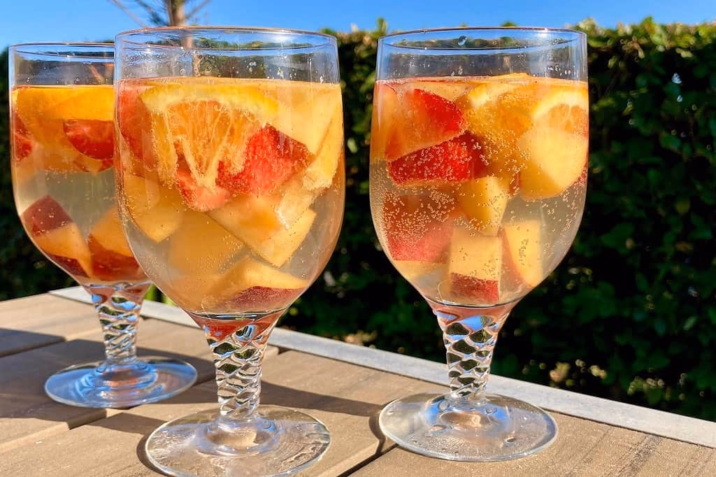 Hvad kan man blande i cava?