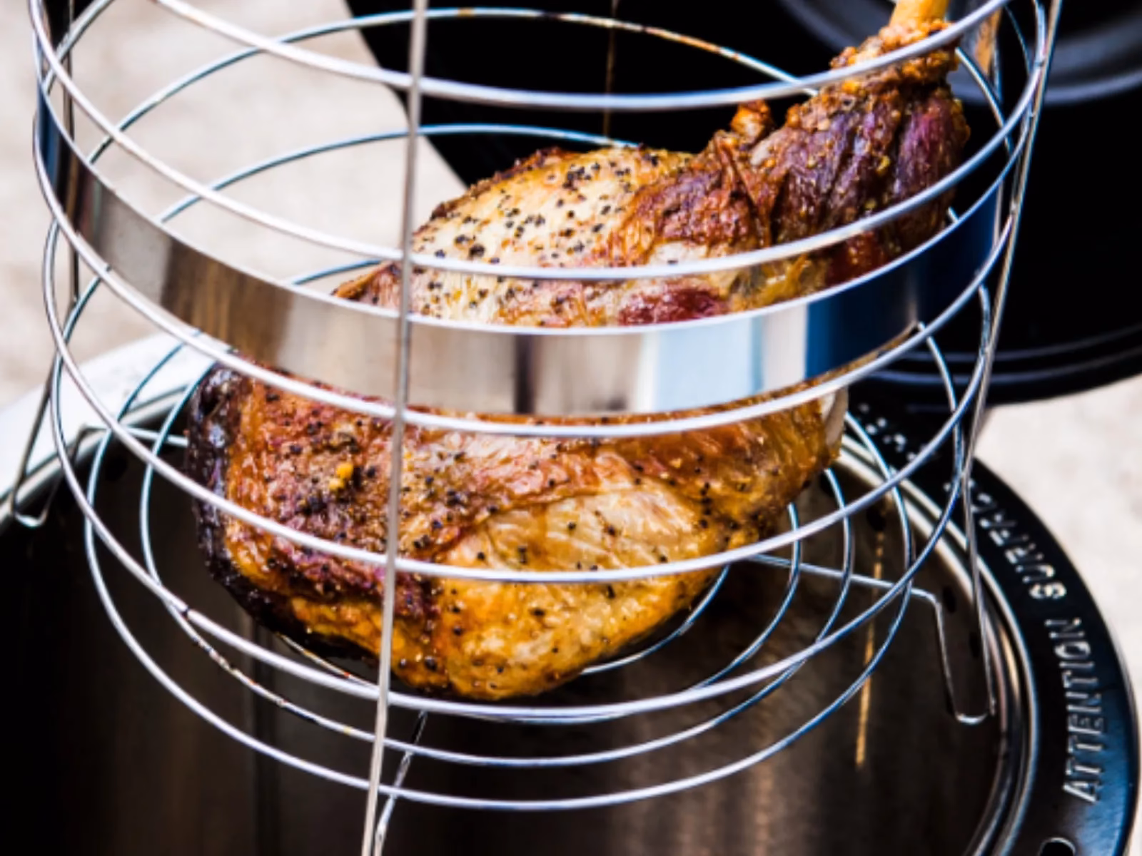 Hvem producerer Char-Broil?