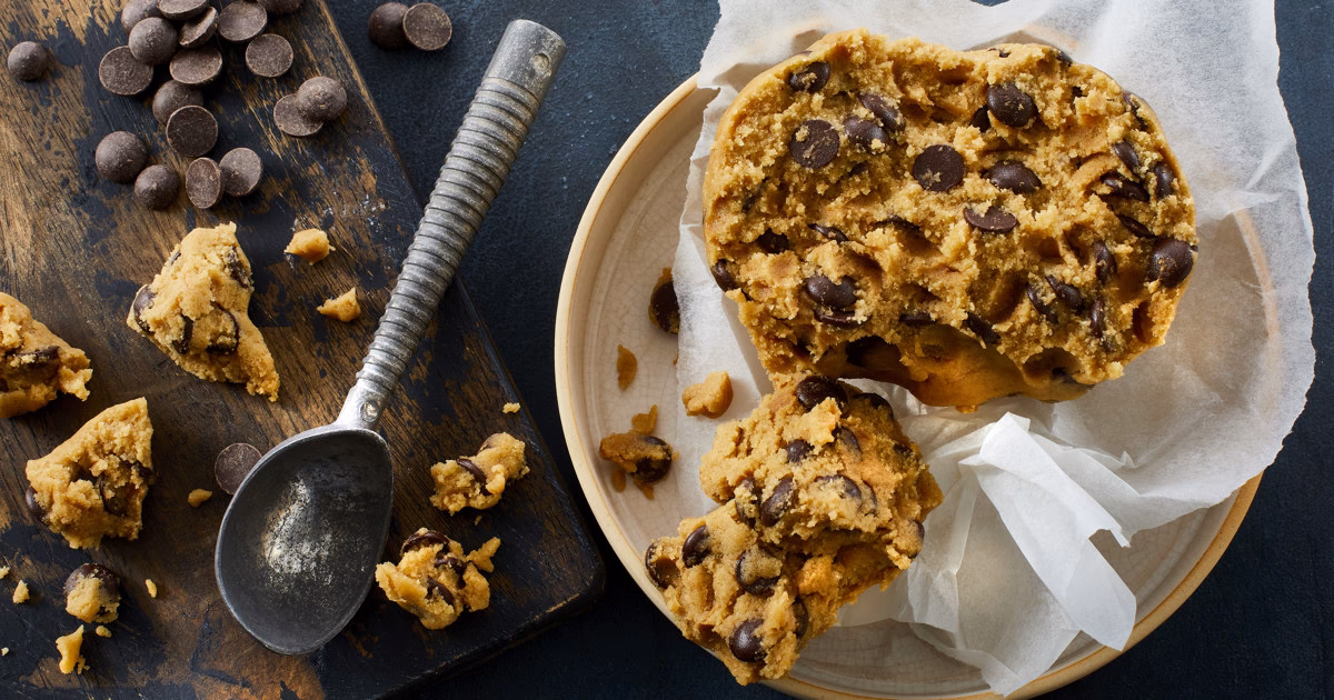 Hvad gør æg i en rørt dej?