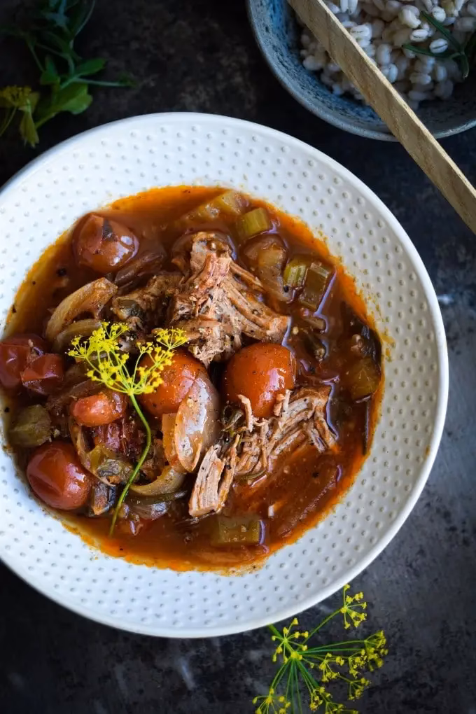 Hvad er crockpot på dansk?