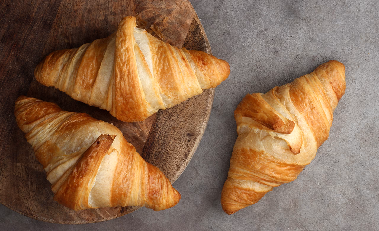 Hvad er forskellen på butterdej og croissanter?