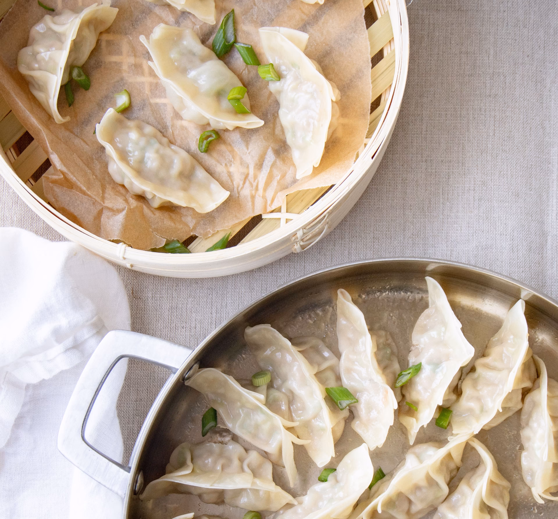 Hvilken olie steger man dumplings i?