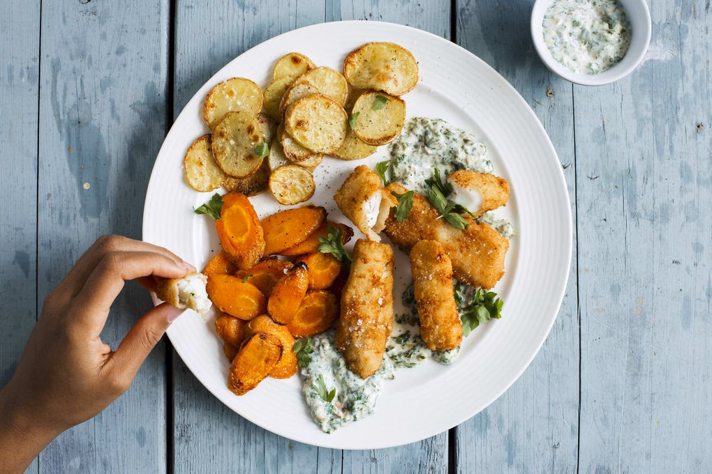 Hvordan steger man fiskepinde?