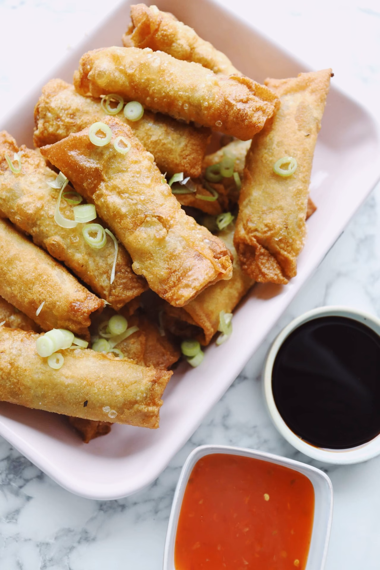 Hvad er forårsrulledej lavet af?