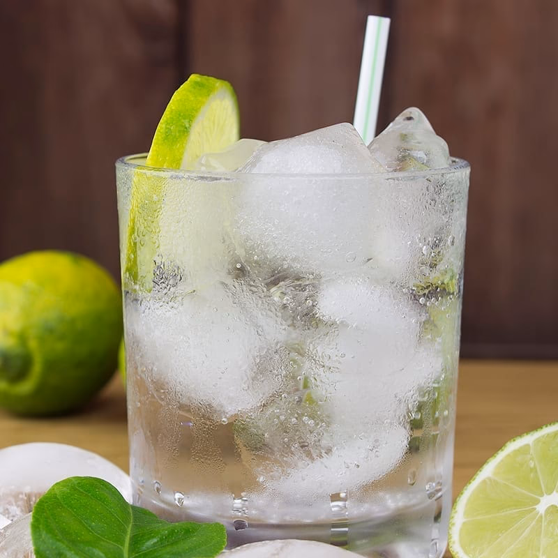 Hvor meget gin til en gin og tonic?