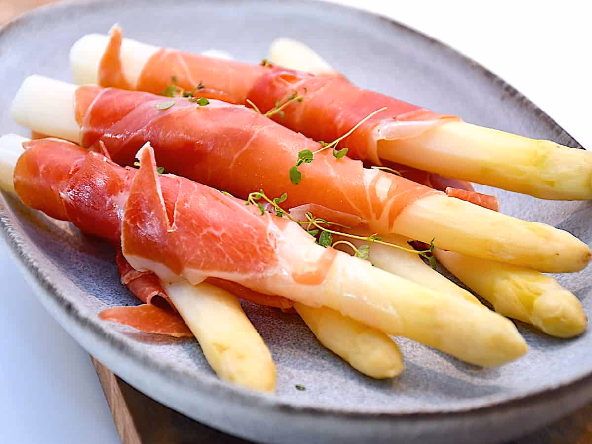 Kan man grille hvide asparges?