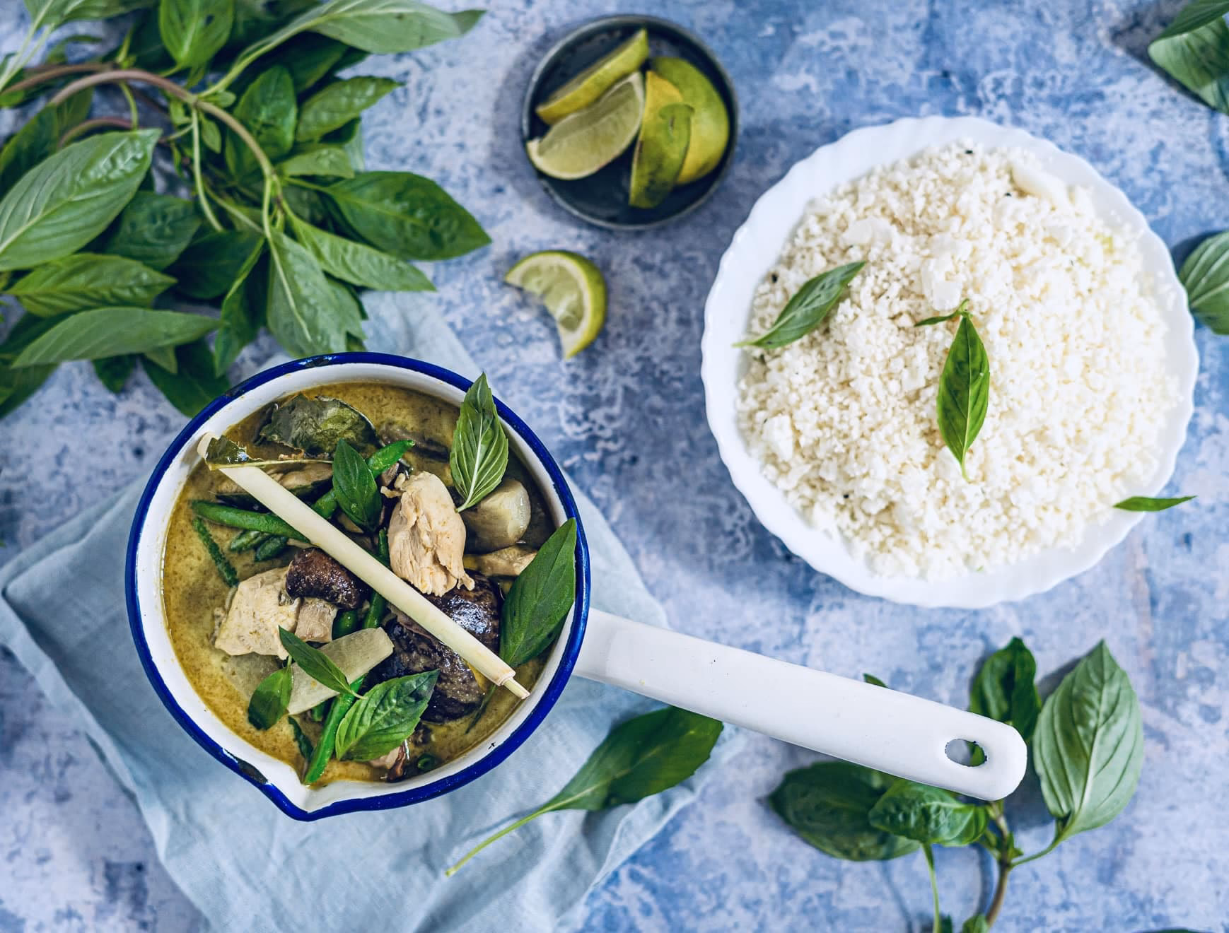 Hvad er grøn karry lavet af?