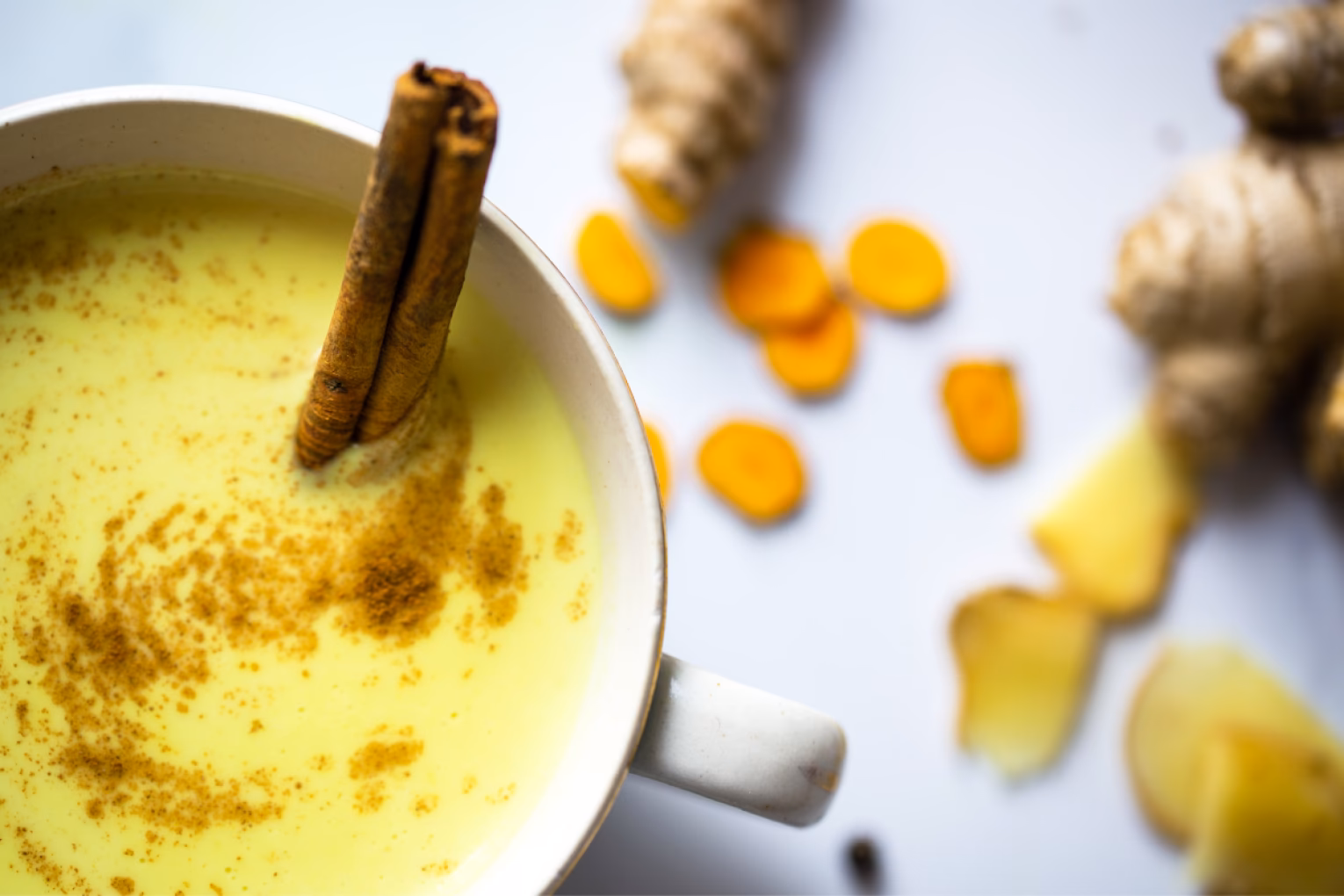 Hvordan laver man golden milk?