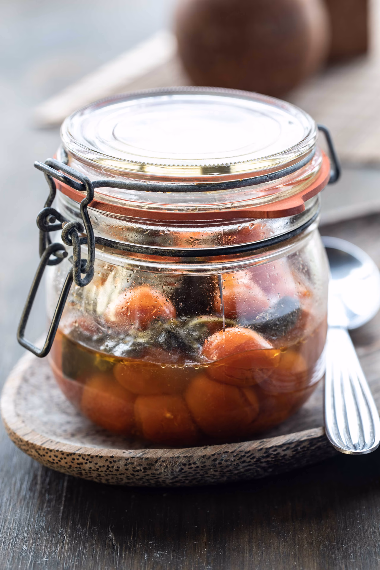 Hvordan bruger man henkogte tomater?