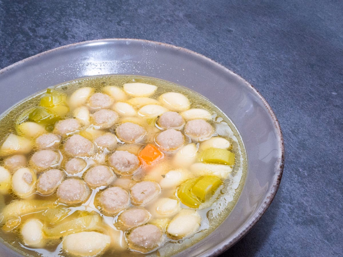 Hvor lang tid skal suppeben koges?