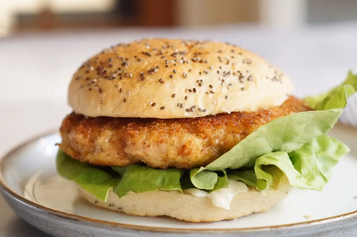 Hvor lang tid skal kyllingebøffer have?