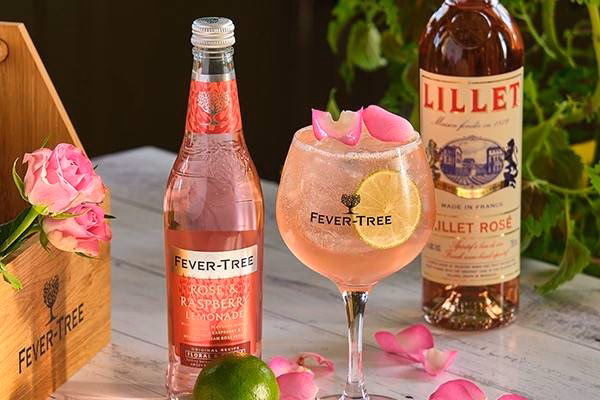 Hvad er Lillet lavet af?