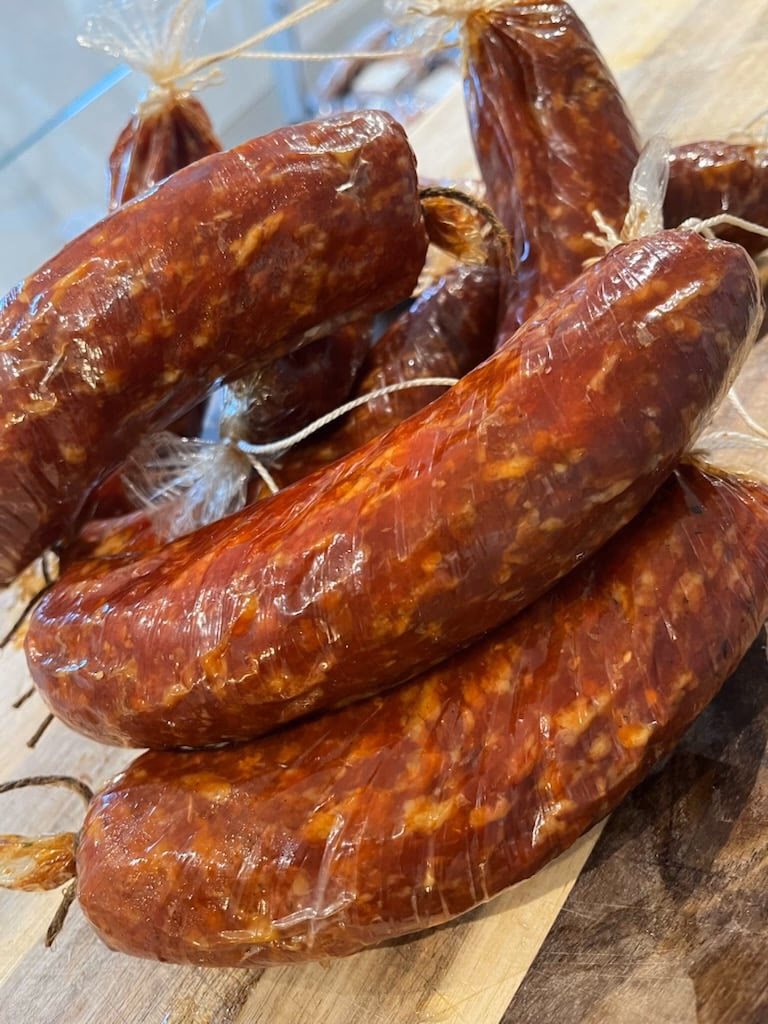 Hvad er løgpølse lavet af?