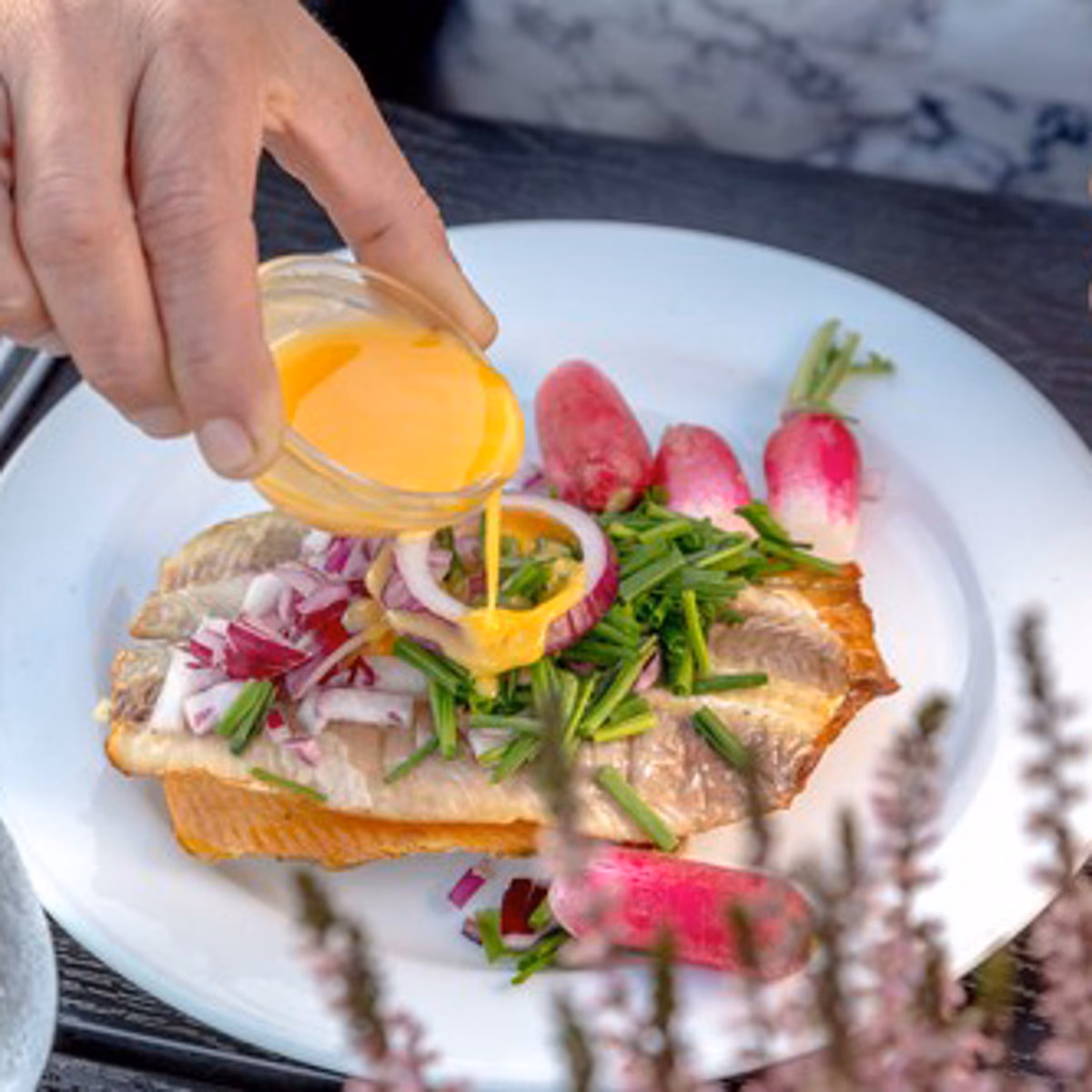 Kan man spise på færgen Ystad-Rønne?