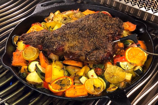 Hvordan skærer man en lammekølle?