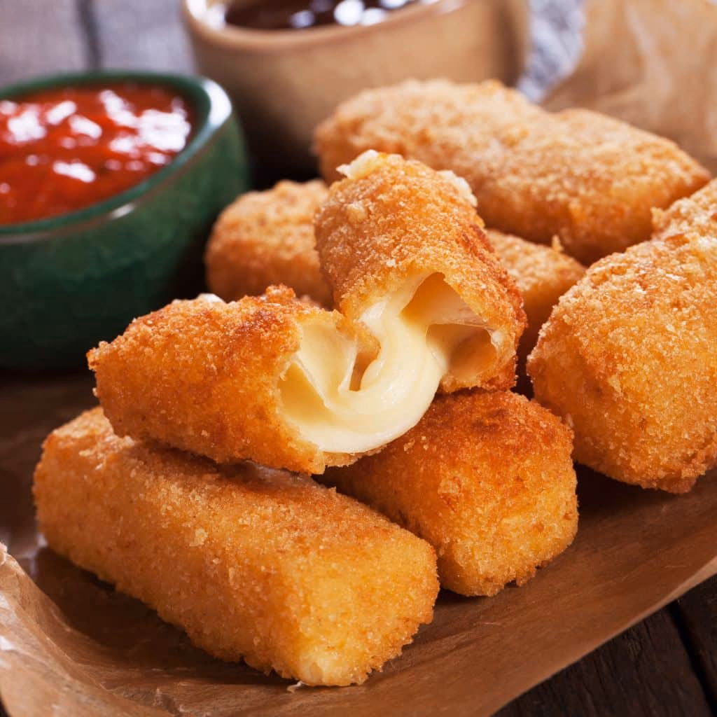 Hvor lang tid skal mozzarella have i ovnen?