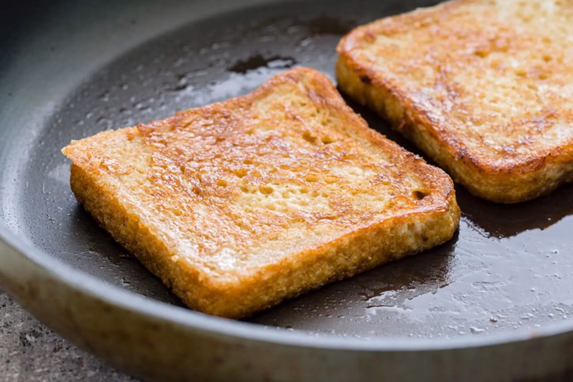 Hvad putter man på arme riddere?