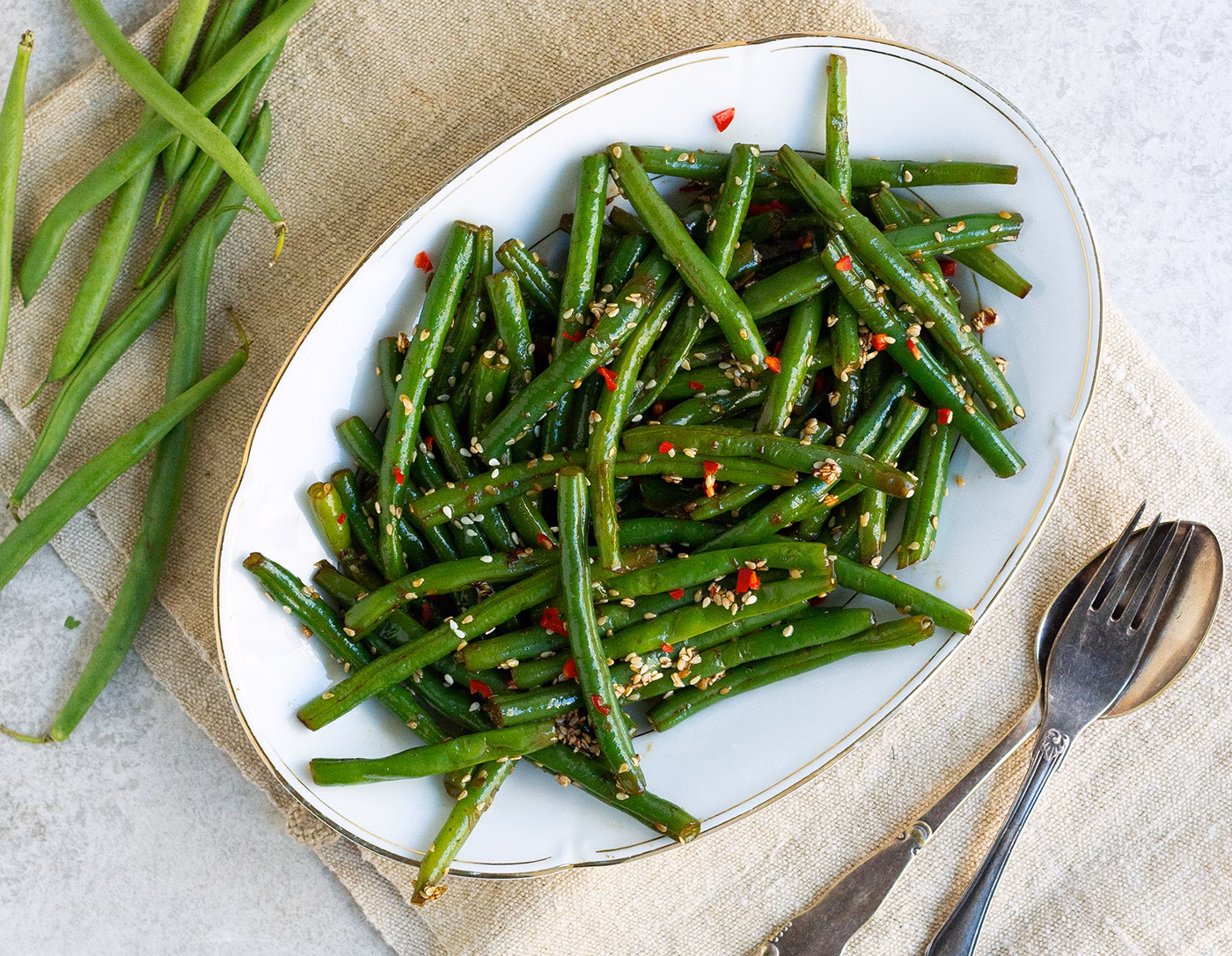 Hvordan spiser man stangbønner?