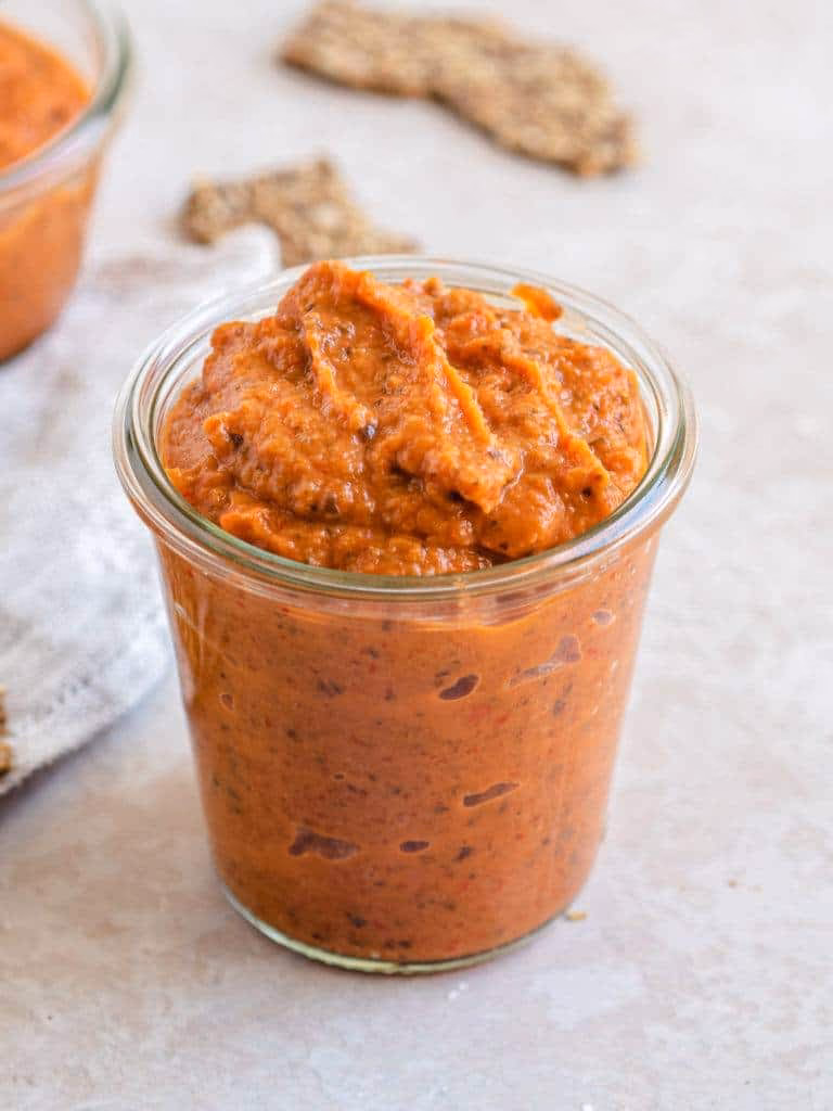 Hvad er cevapi lavet af?