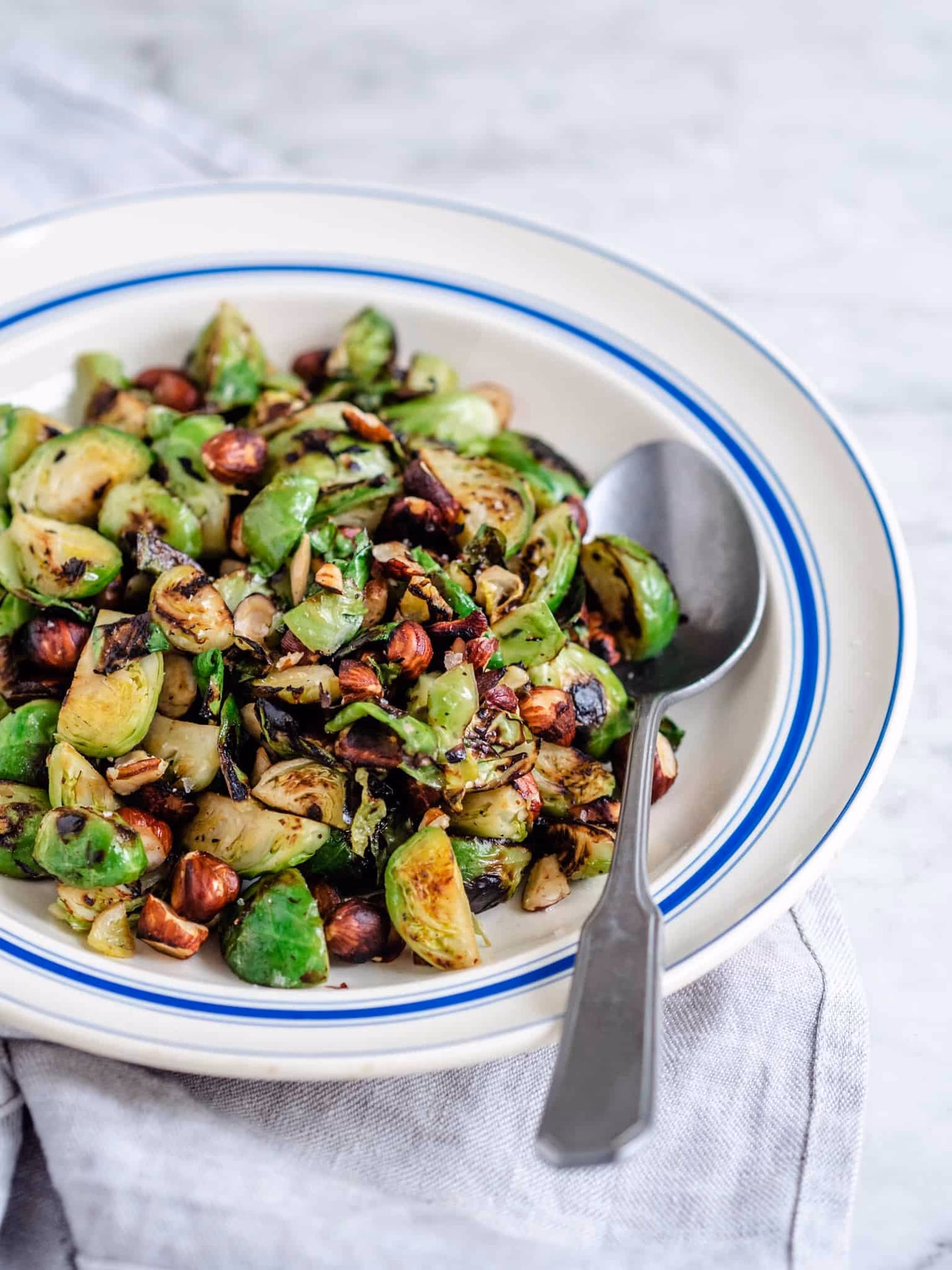 Hvor længe kan rosenkål holde sig i køleskabet?