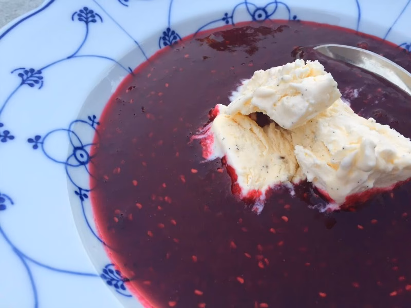 Hvad er rød grød lavet af?