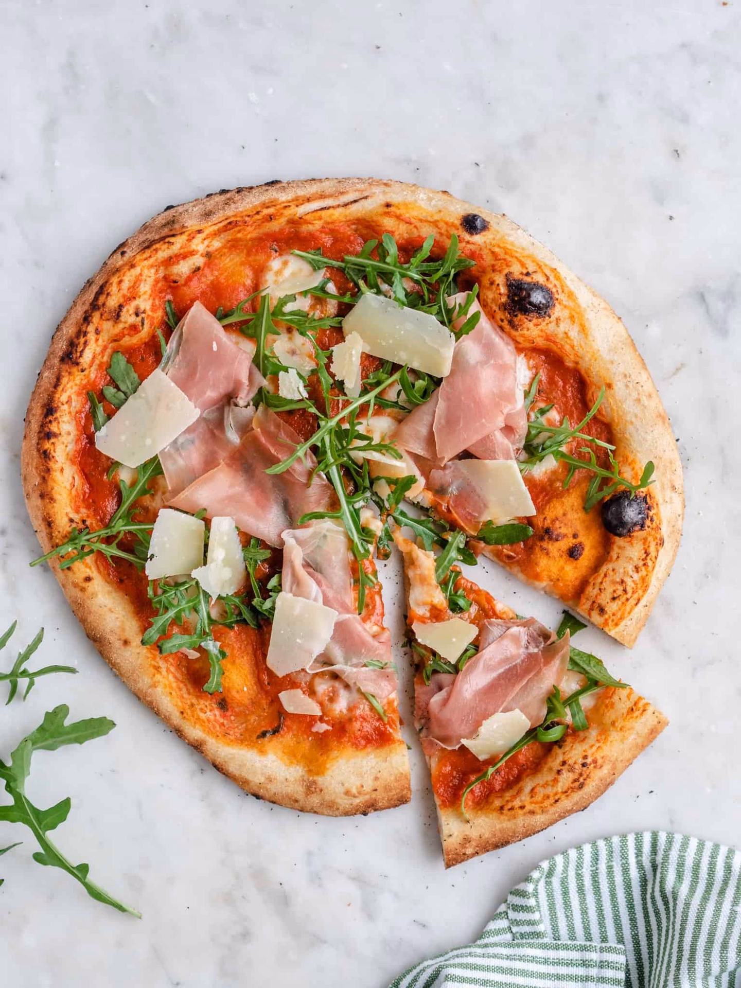 Hvilken skinke bruger pizzariaer?