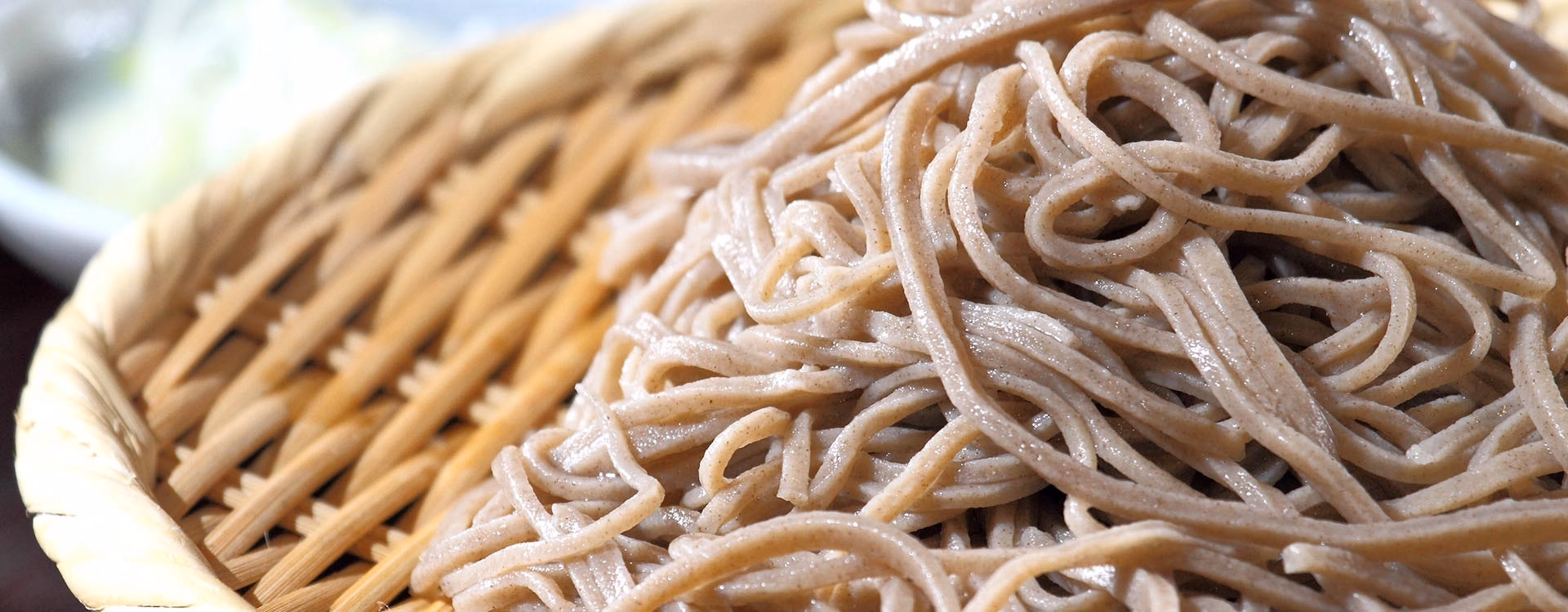 Hvad er soba nudler lavet af?