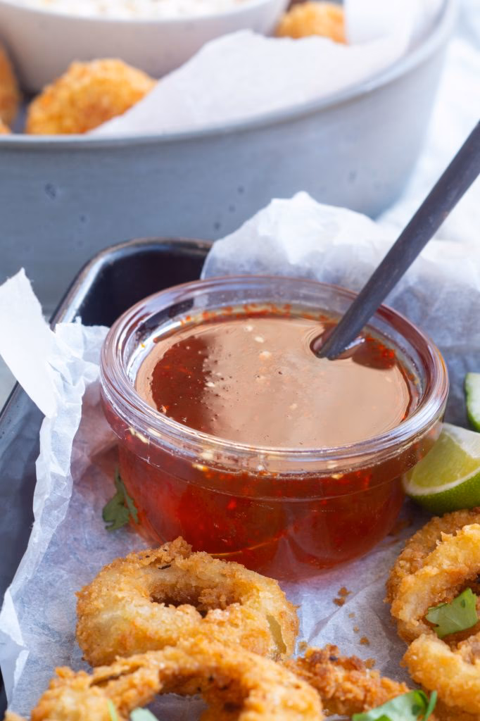 Hvad kan man bruge sød chilisovs til?