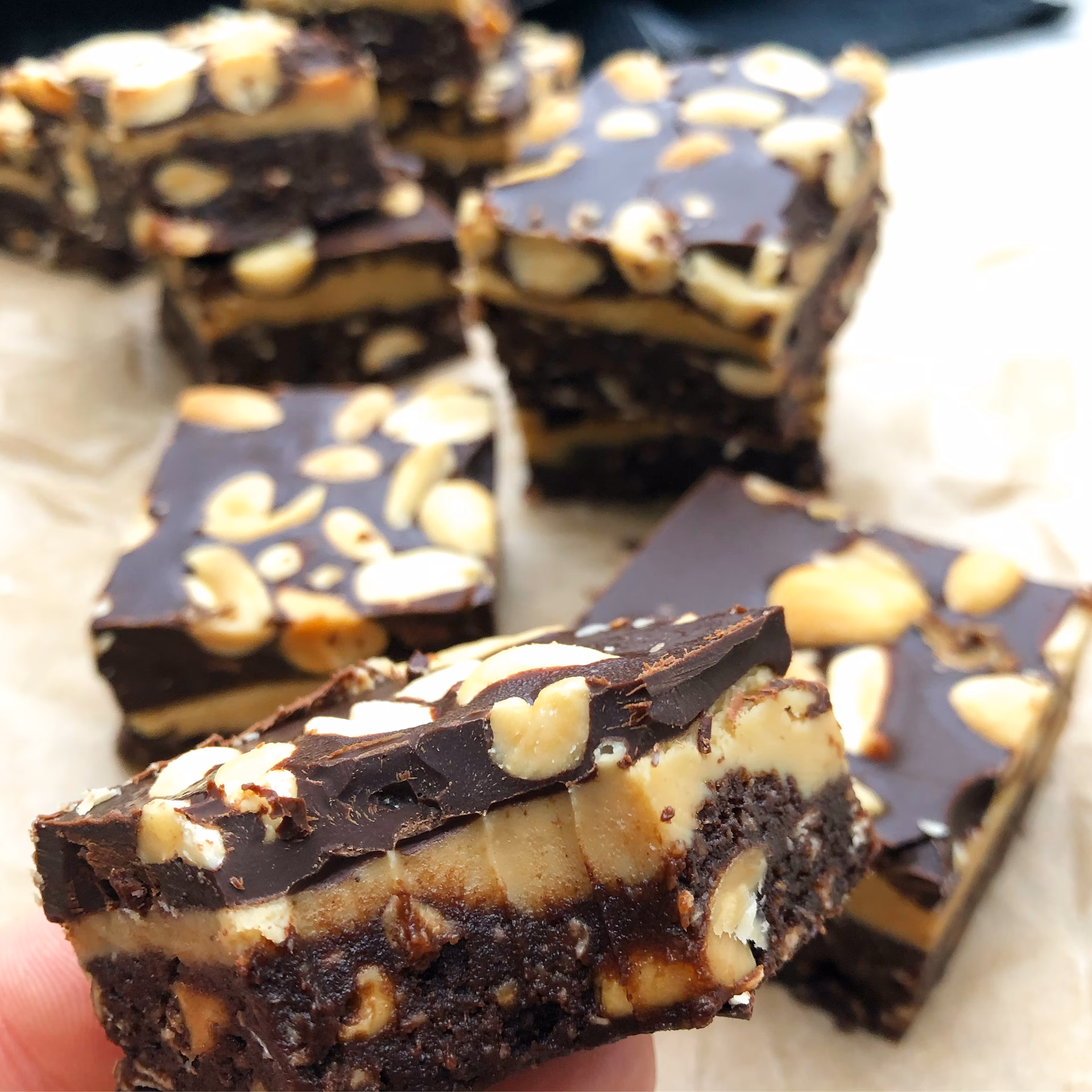 Er der peanuts i Snickers?