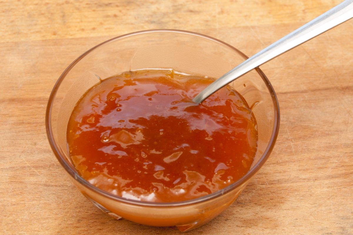 Kan man købe færdig sur-sød sovs?