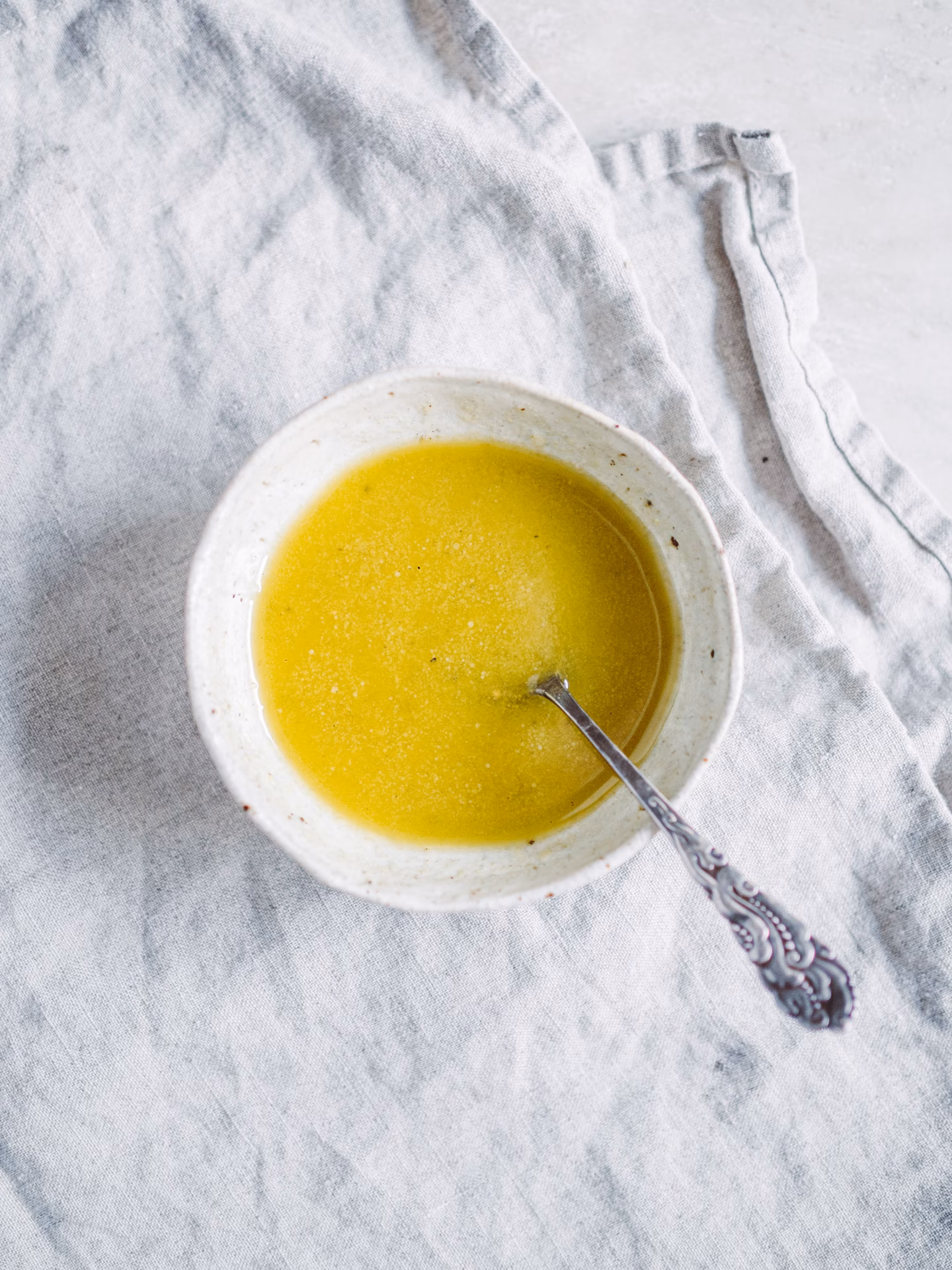 Kan man lave vinaigrette dagen før?