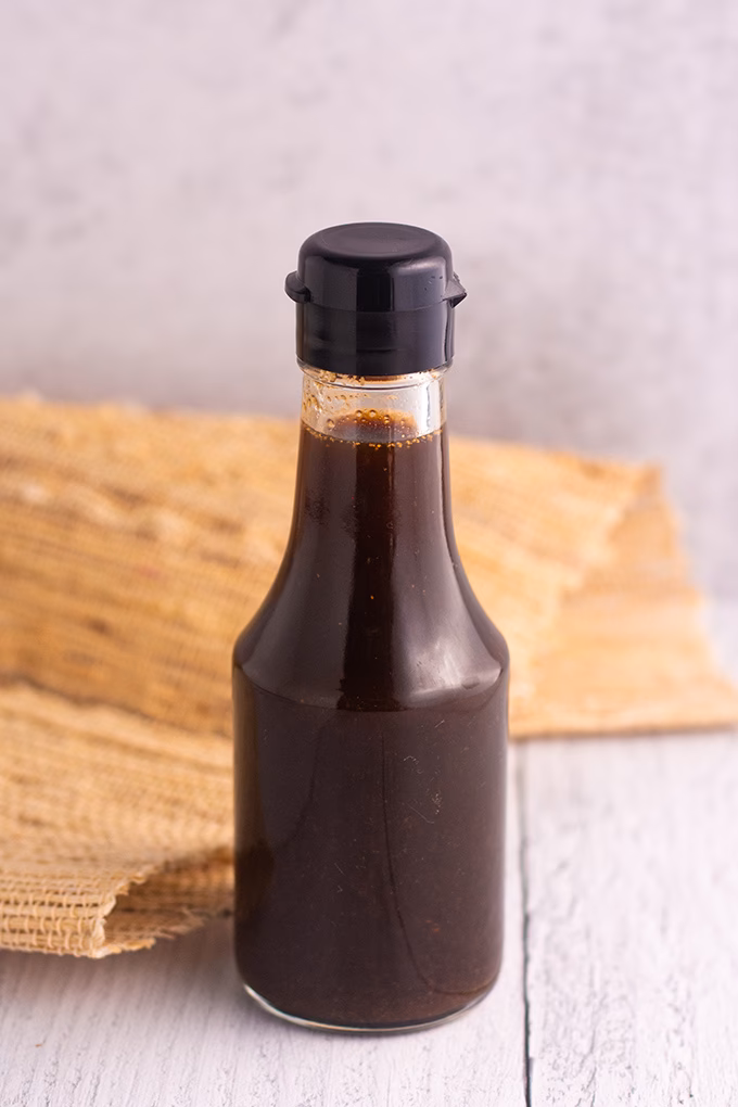 Hvor lang tid kan Worcestershire sauce holde sig?